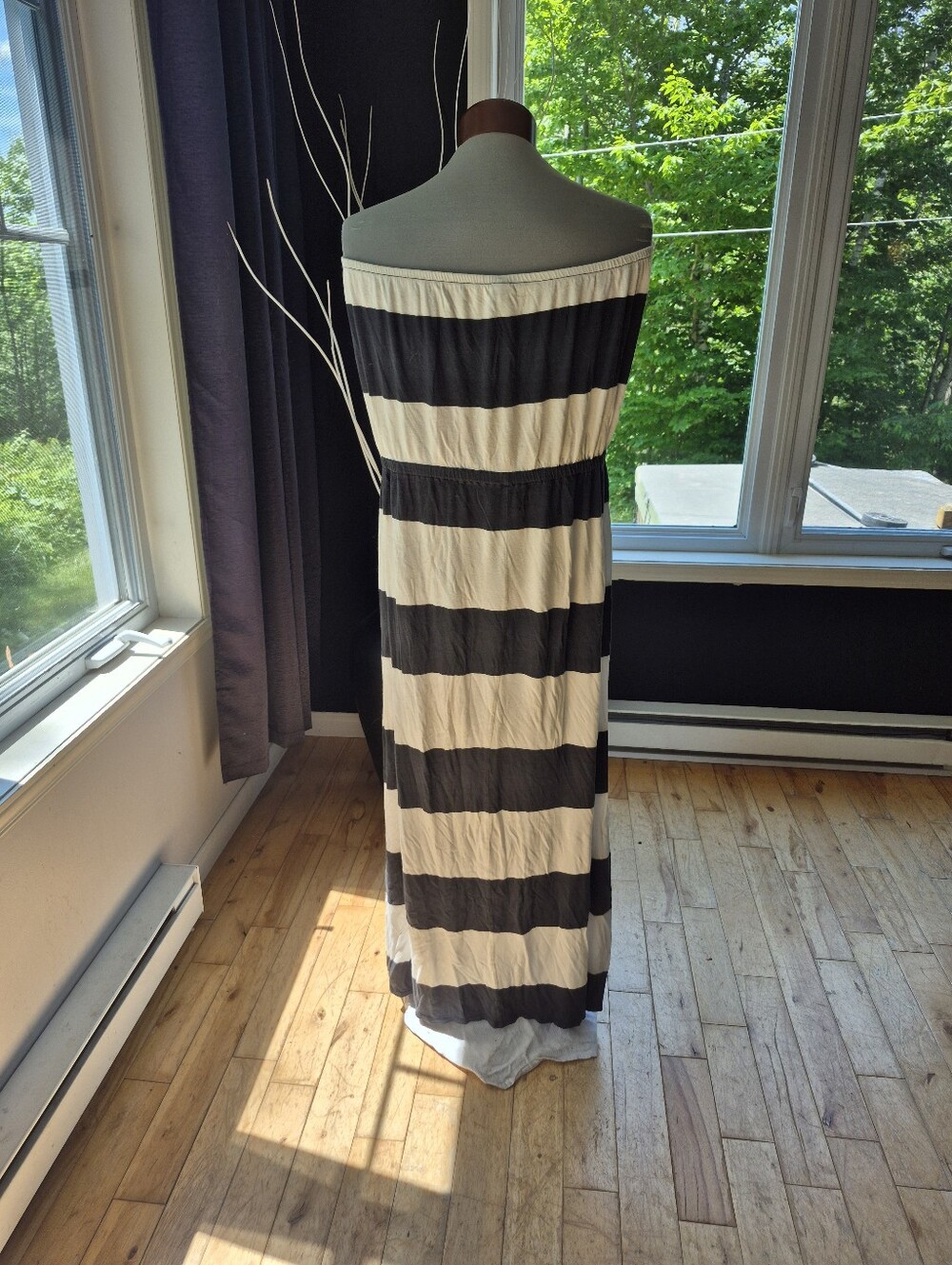 Striped Black/grey and White Tube Maxi Dress - Picture 4 of 6